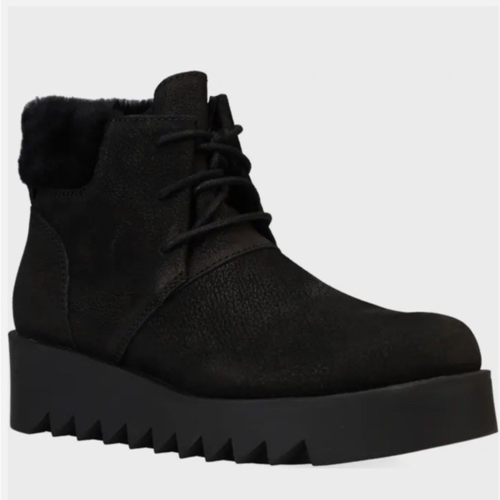 Eileen Fisher Women's Size 6 Kenille Genuine Shearling Trim Wedge Bootie.